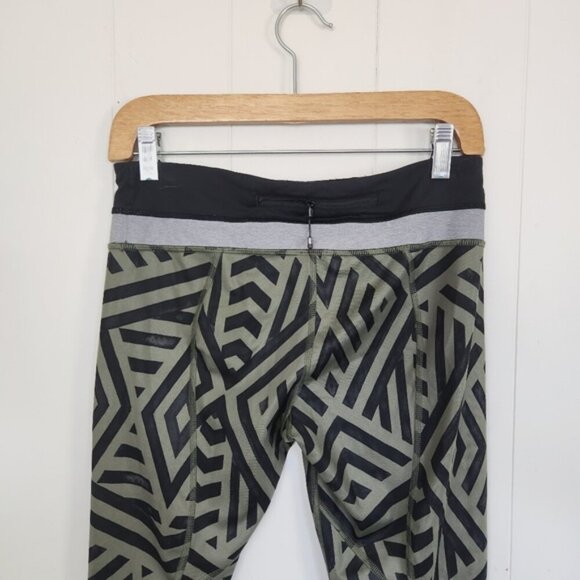 Lululemon Inspire Crop Chevron Shuffle Fatigue Green Cropped Leggings Yoga Gym - Picture 7 of 12